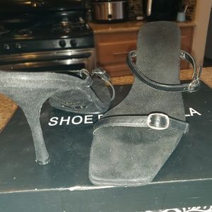 Ladies Black size 11 sandal high heel